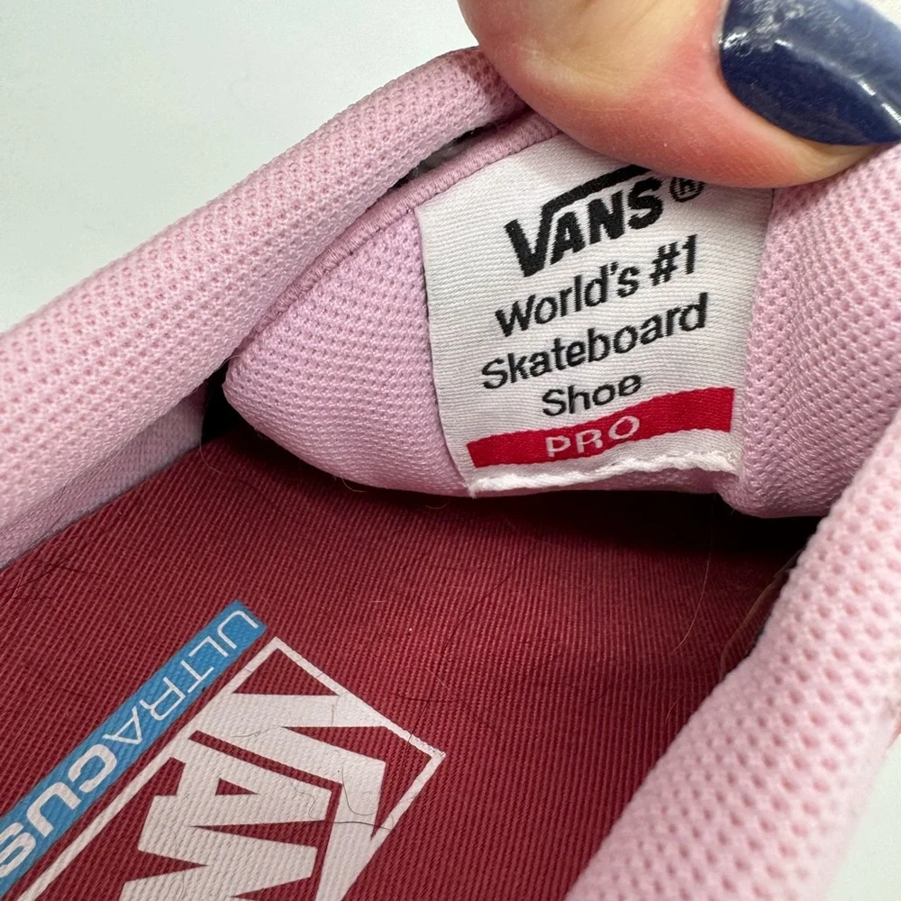 Vans Kyle Walker Pro‎ Pink Suede Sneakers Men’s 7 / Women’s 8.5